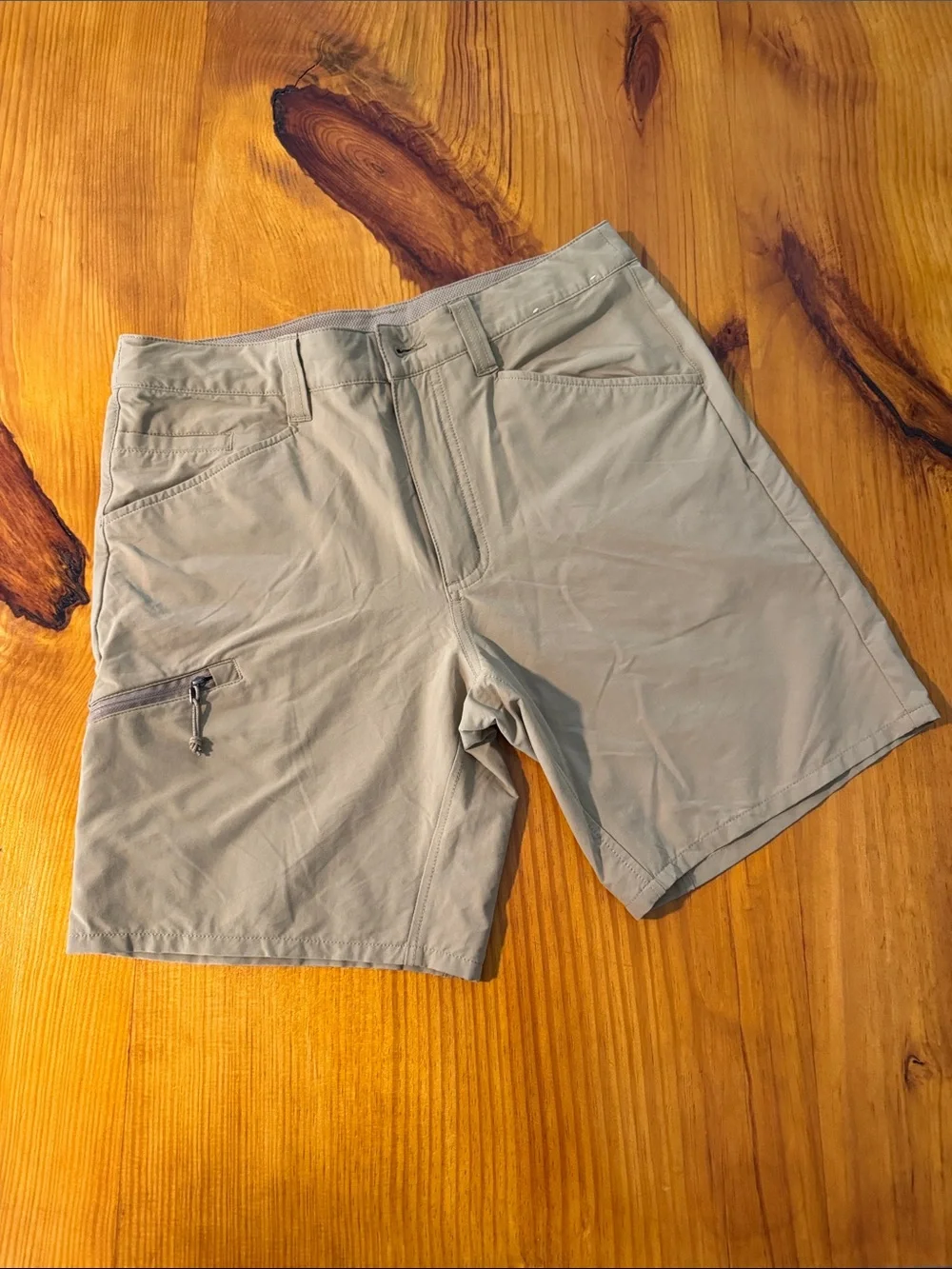 Patagonia Men's Hybrid Shorts in Light Brown. Size 32